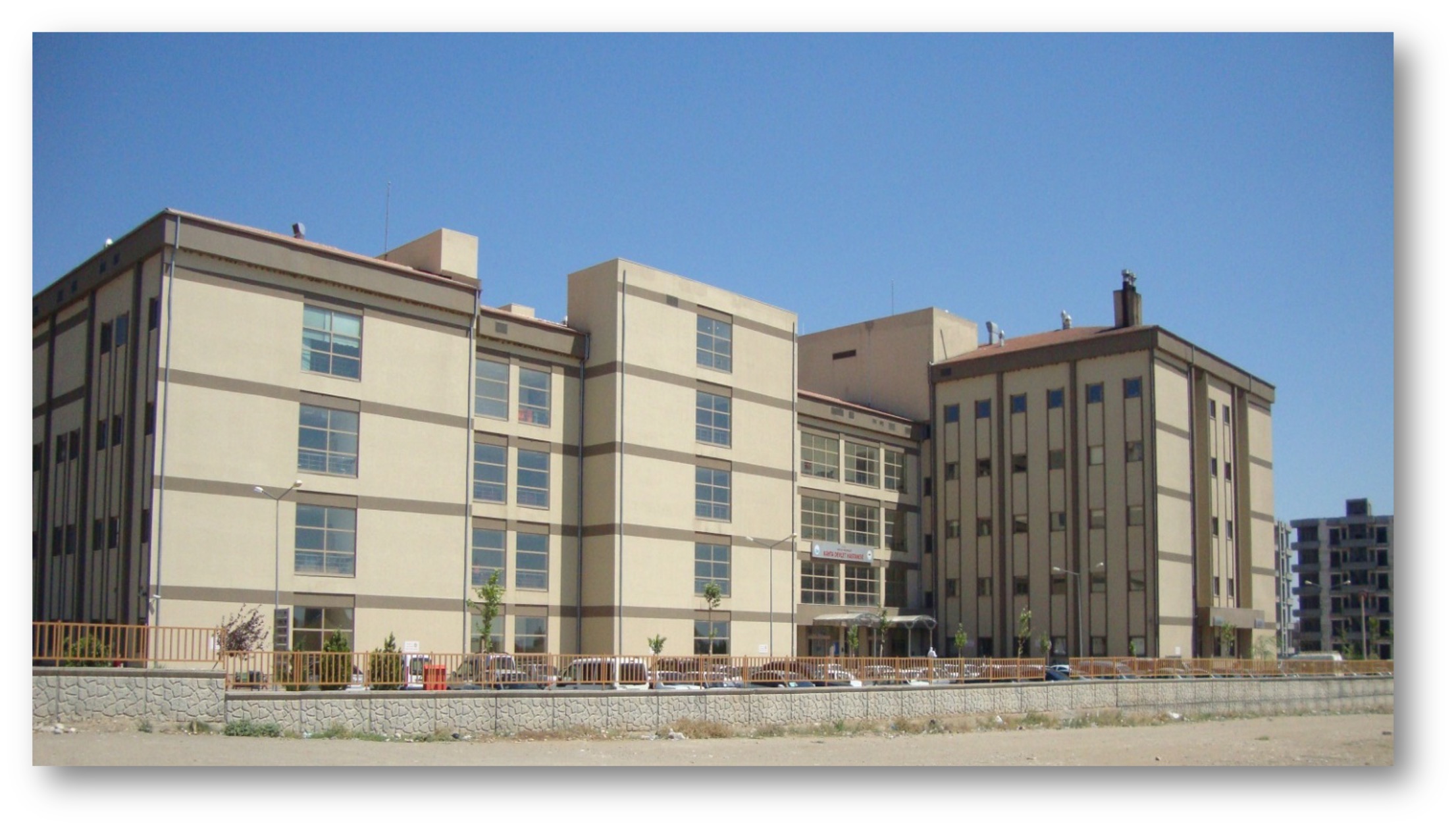 Adıyaman Kahta 150 Yataklı Devlet Hastanesi İnşaatı İşi -en